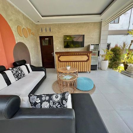 Cg Guesthouse Canggu エクステリア 写真