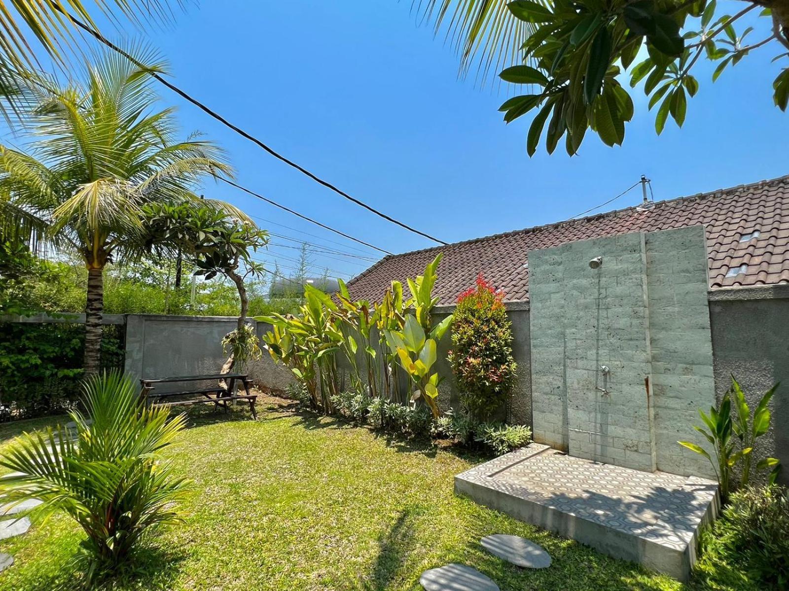 Cg Guesthouse Canggu エクステリア 写真